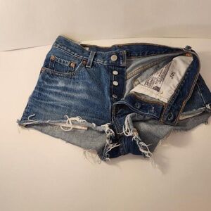 Levi’s Woman’s 501 Jean Shorts size 25